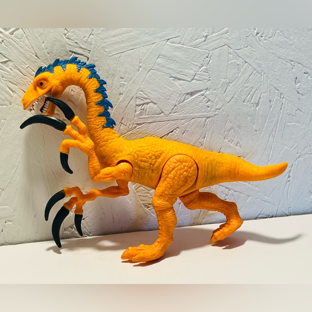 Mei Chap Dinosaur Action Figure